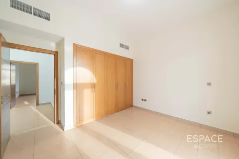 Villa zum Verkauf in Jumeirah Park, Dubai, VAE 4 Schlafzimmer, 455 m2 Nr. 737953 - Foto 12
