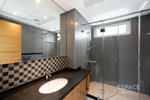 Villa zum Verkauf in Jumeirah Park, Dubai, VAE 4 Schlafzimmer, 455 m2 Nr. 737953 - Foto 6