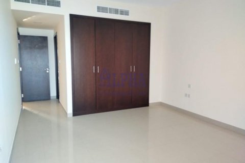 Снять в аренду виллу в Mina Al Arab, Рас-эль-Хайма, ОАЭ 3 спальни, 230.1м2, № 614913 - фото 12