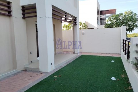 Снять в аренду виллу в Mina Al Arab, Рас-эль-Хайма, ОАЭ 3 спальни, 230.1м2, № 614913 - фото 6