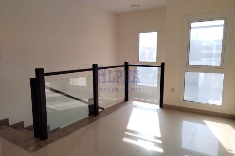 Снять в аренду виллу в Mina Al Arab, Рас-эль-Хайма, ОАЭ 3 спальни, 230.1м2, № 614913 - фото 9