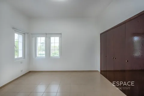 Villa te huur in Arabian Ranches, Dubai, VAE 4 slaapkamers, 361 vr.m., nr 661337 - foto 9