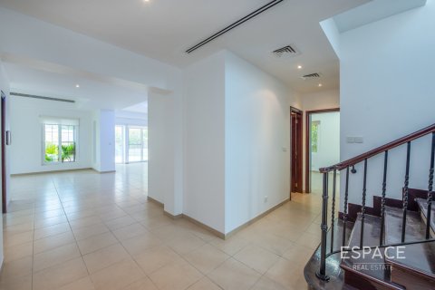 Villa te huur in Arabian Ranches, Dubai, VAE 4 slaapkamers, 361 vr.m., nr 661337 - foto 5