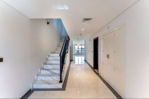 Vila u Dubai, UAE 4 spavaćih soba, 352.8 m2 Br. 720413 - fotografija 8