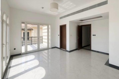 Vila u Dubai, UAE 4 spavaćih soba, 352.8 m2 Br. 720413 - fotografija 5