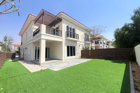 Villa itt: Dubai, EAE, 4 hálószoba, 352.8 m², azonosító: 720413