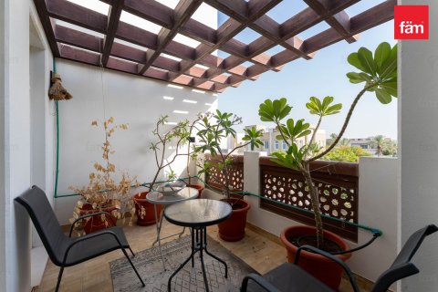 Vila u Dubai, UAE 4 spavaćih soba, 594.6 m2 Br. 720416 - fotografija 22