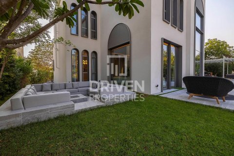 Vila v Jumeirah Islands, Dubai, SAE 4 ložnice, 542 m² Č.: 602451 - fotografie 28
