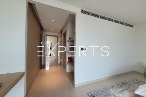 Vilë në Saadiyat Island, Abu Dhabi, Emiratet e Bashkuara Arabe 5 dhoma gjumi, 1047.9 m2. № 569039 - Foto 15