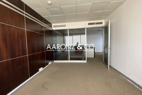 Ured u gradu Sheikh Zayed Road, Dubai, UAE 179.6 m2 Br. 624272 - Slika 1