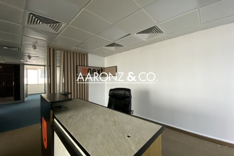 Ured u gradu Sheikh Zayed Road, Dubai, UAE 179.6 m2 Br. 624272 - Slika 6