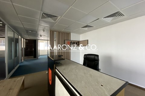 Ured u gradu Sheikh Zayed Road, Dubai, UAE 179.6 m2 Br. 624272 - Slika 5