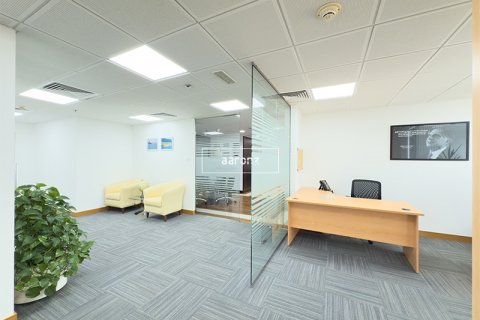 Office in Jumeirah Lake Towers, Dubai, UAE 456 sq.m. № 624271 - photo 14