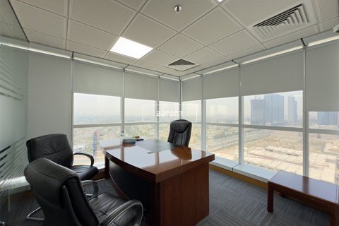 Office in Jumeirah Lake Towers, Dubai, UAE 456 sq.m. № 624271 - photo 17