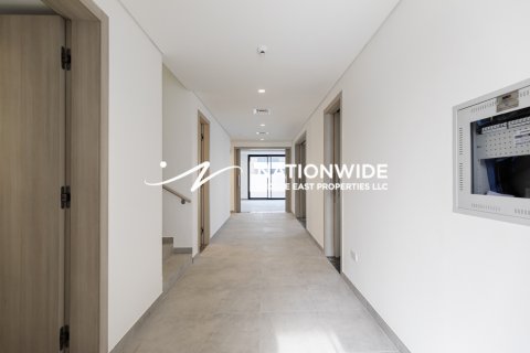 Villa zum Verkauf in Abu Dhabi, VAE 5 Schlafzimmer, 825 m2 Nr. 619134 - Foto 4