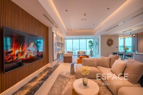 Apartment in EMIRATES CROWN in Dubai Marina, UAE 2 bedrooms, 243 sq.m. № 650451 - photo 3