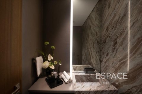 Apartment in EMIRATES CROWN in Dubai Marina, UAE 2 bedrooms, 243 sq.m. № 650451 - photo 11