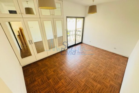 Villa itt: Jumeirah, Dubai, EAE, 5 hálószoba, 371.6 m², azonosító: 646662 - fénykép 13