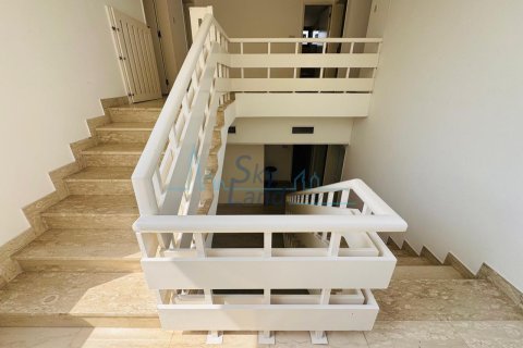 Villa itt: Jumeirah, Dubai, EAE, 5 hálószoba, 371.6 m², azonosító: 646662 - fénykép 20