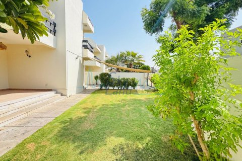 Villa itt: Jumeirah, Dubai, EAE, 5 hálószoba, 371.6 m², azonosító: 646662 - fénykép 36