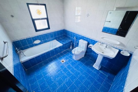 Vila di Al Barsha, Dubai, UAE 6 bilik tidur, 371.6 meter persegi № 646663 - foto 18