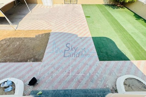 Vila di Al Barsha, Dubai, UAE 6 bilik tidur, 371.6 meter persegi № 646663 - foto 22