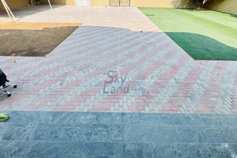 Vila di Al Barsha, Dubai, UAE 6 bilik tidur, 371.6 meter persegi № 646663 - foto 27