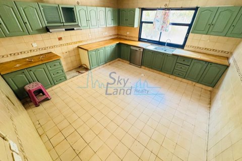Vila di Al Barsha, Dubai, UAE 6 bilik tidur, 371.6 meter persegi № 646663 - foto 10
