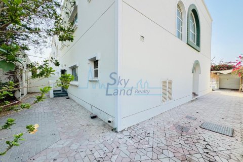 Villa itt: Jumeirah, Dubai, EAE, 4 hálószoba, 325.2 m², azonosító: 646661 - fénykép 22