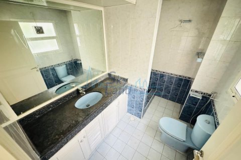 Villa itt: Jumeirah, Dubai, EAE, 4 hálószoba, 325.2 m², azonosító: 646661 - fénykép 11