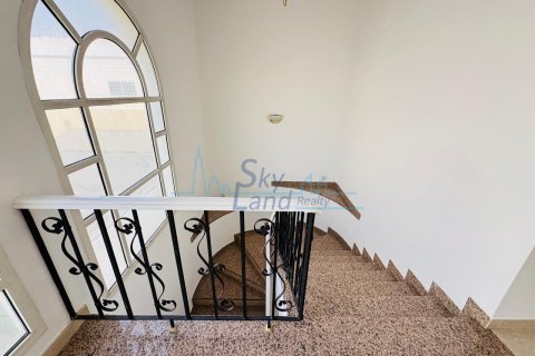 Villa itt: Jumeirah, Dubai, EAE, 4 hálószoba, 325.2 m², azonosító: 646661 - fénykép 26