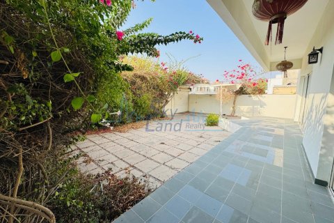 Villa itt: Jumeirah, Dubai, EAE, 4 hálószoba, 325.2 m², azonosító: 646661 - fénykép 27