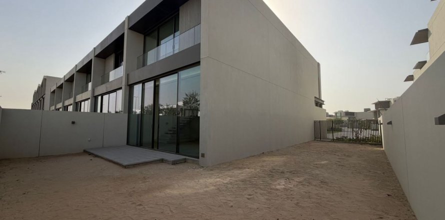 Kuća u nizu u gradu Dubai, UAE 3 spavaće sobe, 483.2 m2 Br. 699910