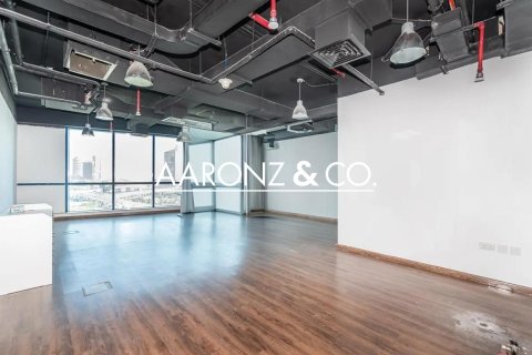 Зняти в оренду офіс в Джумейра Лейк Тауэрс, Дубай, ОАЕ 68м2, № 679386 - фото 6