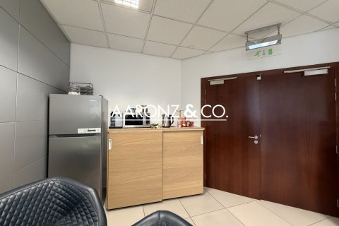 Oficiu de închiriat în Dubai Investment Park, Dubai, EAU 134 mp.  №679390 - poză 10