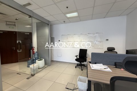 Oficiu de închiriat în Dubai Investment Park, Dubai, EAU 134 mp.  №679390 - poză 5