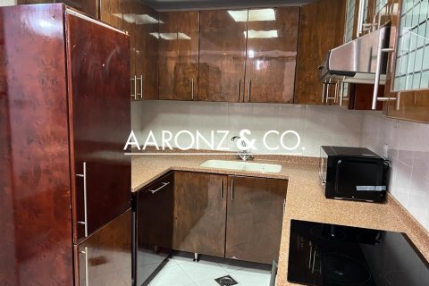 Huoneisto Dubai Marina, Arabiemiraatit 2 makuuhuonetta, 176 m2 № 679385 - kuva 11