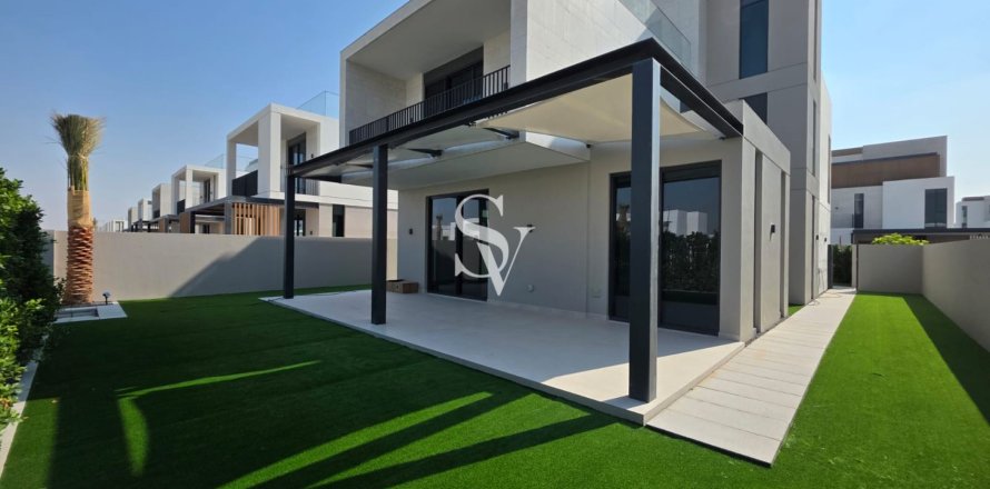 Вілла в Arabian Ranches 3, Дубай, ОАЕ 4 спальні, 448м2 № 690899