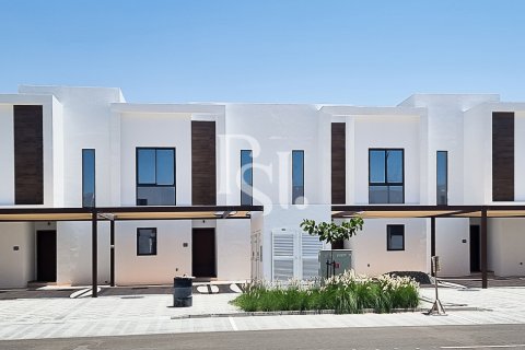 Kuća u nizu u Al Ghadeer, Abu Dhabi, UAE 3 spavaćih soba, 152 m2 Br. 717417 - fotografija 1