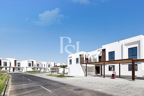 Kuća u nizu u Al Ghadeer, Abu Dhabi, UAE 3 spavaćih soba, 152 m2 Br. 717417 - fotografija 2