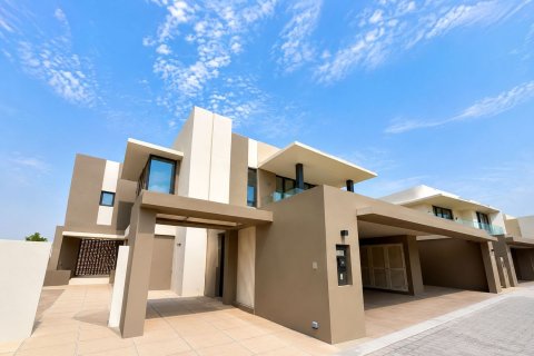 Villa te huur in Jebel Ali, Dubai, VAE 4 slaapkamers, 656.53 vr.m., nr 764382 - foto 19