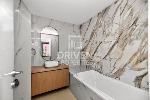 Apartament de închiriat în Jumeirah Beach Residence, Dubai, EAU 4 dormitoare, 270.53 mp. №745714 - poză 15