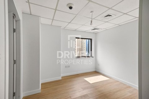 Apartament de închiriat în Jumeirah Beach Residence, Dubai, EAU 4 dormitoare, 270.53 mp. №745714 - poză 12