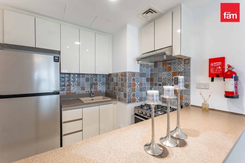 Apartmen di Motor City, Dubai, UAE 1 bilik tidur, 71.6 meter persegi № 631788 - foto 9
