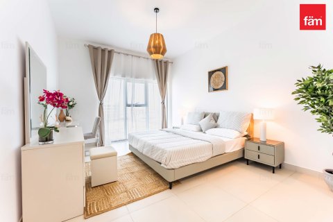 Apartmen di Motor City, Dubai, UAE 1 bilik tidur, 71.6 meter persegi № 631788 - foto 3