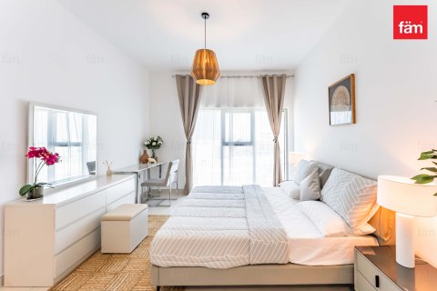 Apartmen di Motor City, Dubai, UAE 1 bilik tidur, 71.6 meter persegi № 631788 - foto 4