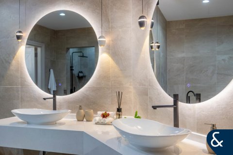 Vila u Palm Jumeirah, Dubai, UAE 4 spavaćih soba, 1245 m2 Br. 667895 - fotografija 20