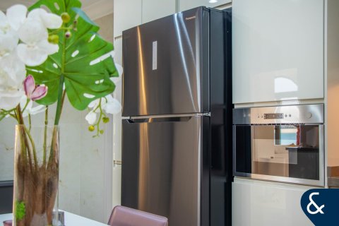 Vila u Palm Jumeirah, Dubai, UAE 4 spavaćih soba, 1245 m2 Br. 667895 - fotografija 5