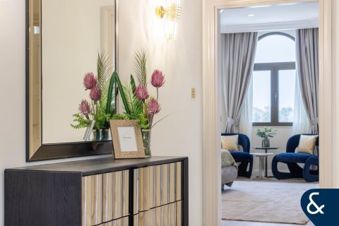 Vila u Palm Jumeirah, Dubai, UAE 4 spavaćih soba, 1245 m2 Br. 667895 - fotografija 8