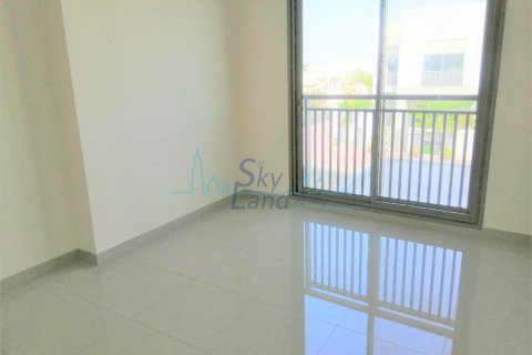 Vilë në Umm Suqeim, Dubai, Emiratet e Bashkuara Arabe 5 dhoma gjumi, 464.5 m2. № 632285 - Foto 8